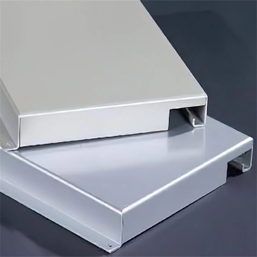 Priključni-strop iz aluminija